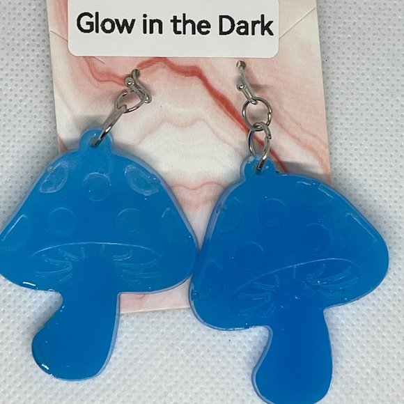 Specialty Design Creation Jewelry - Handmade resin Mushroom Earrings